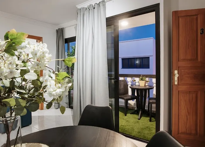 La Santa لا سانتا