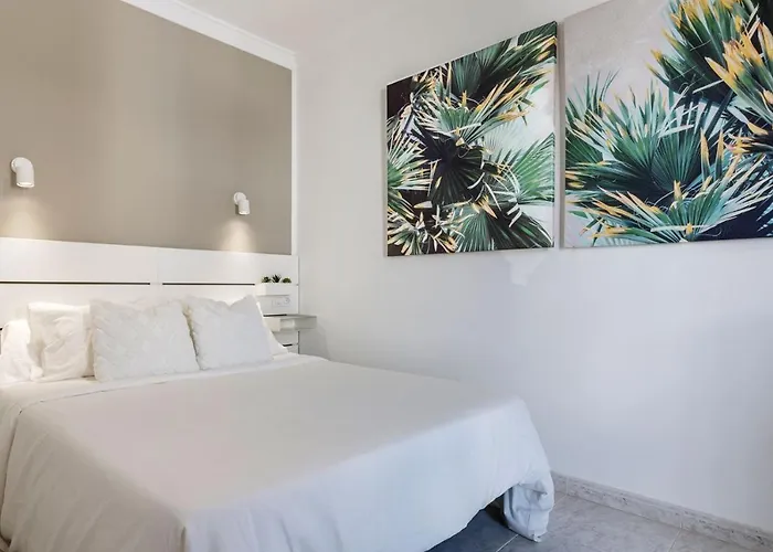 La Santa لا سانتا