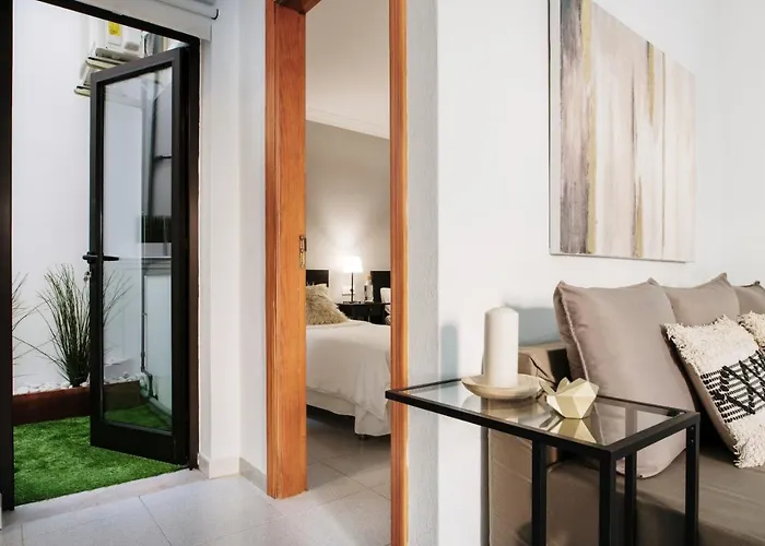 La Santa * لا سانتا